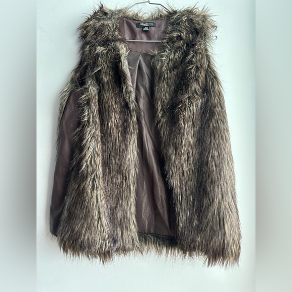 Brown Faux fur Vest-size M - Picture 1 of 5